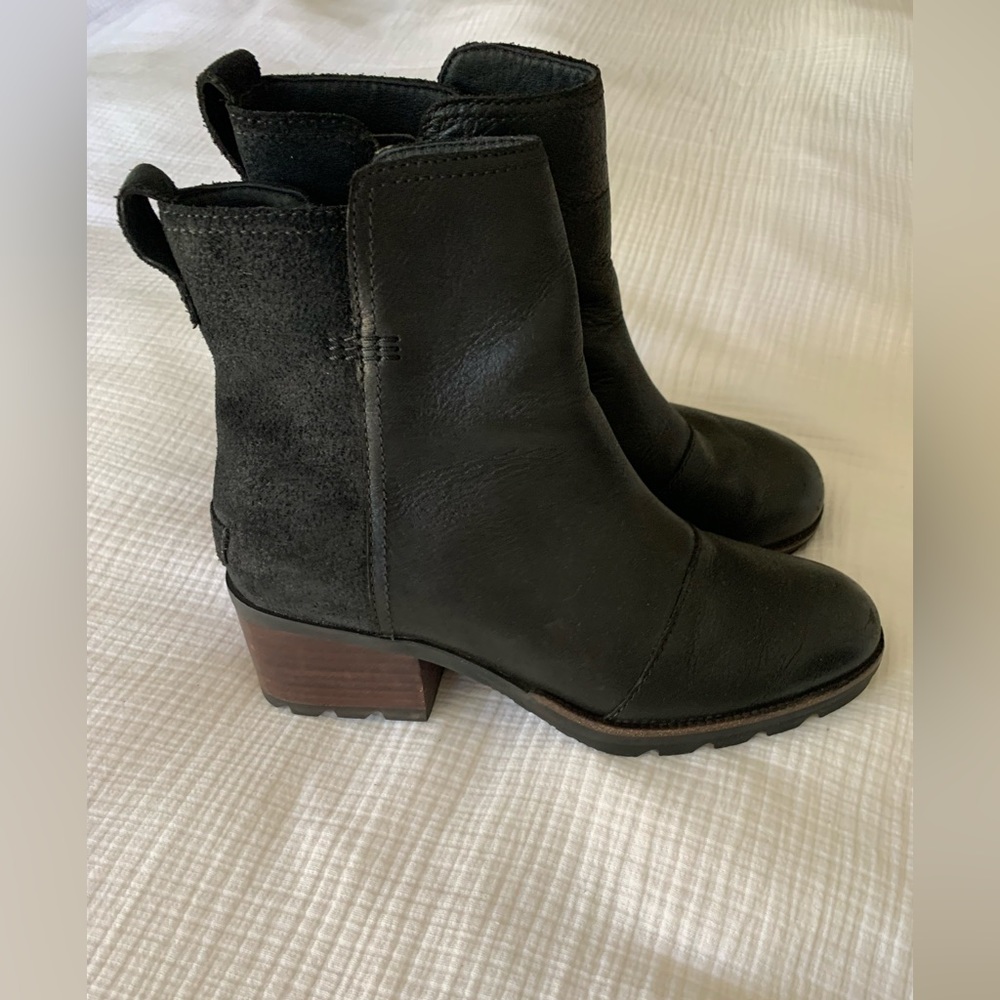 Sorel Cate black womens heeled Chelsea boots size 6